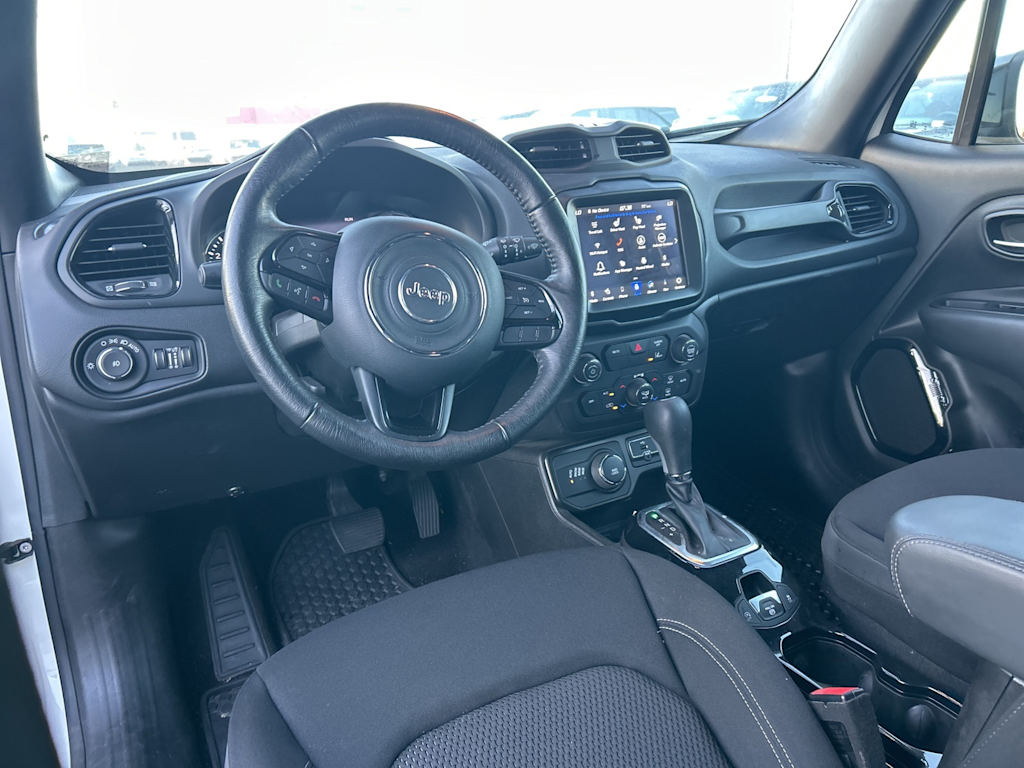 Thumbnail: 2022 Jeep Renegade - 8