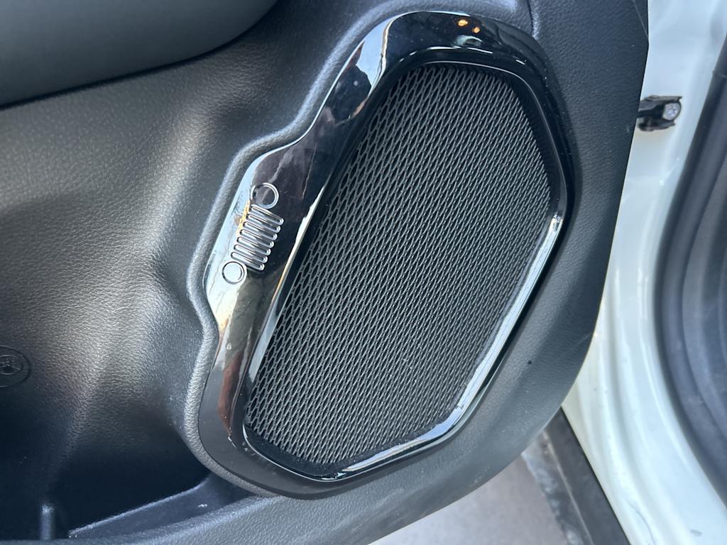 Thumbnail: 2022 Jeep Renegade - 29