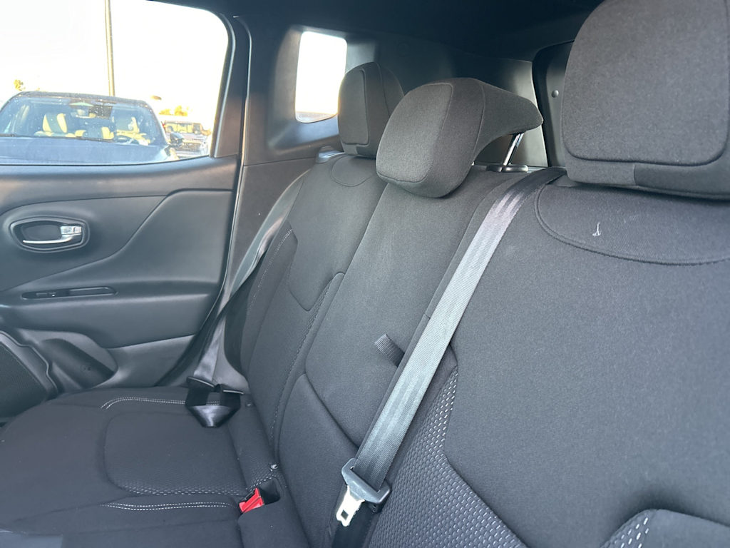 Thumbnail: 2022 Jeep Renegade - 10