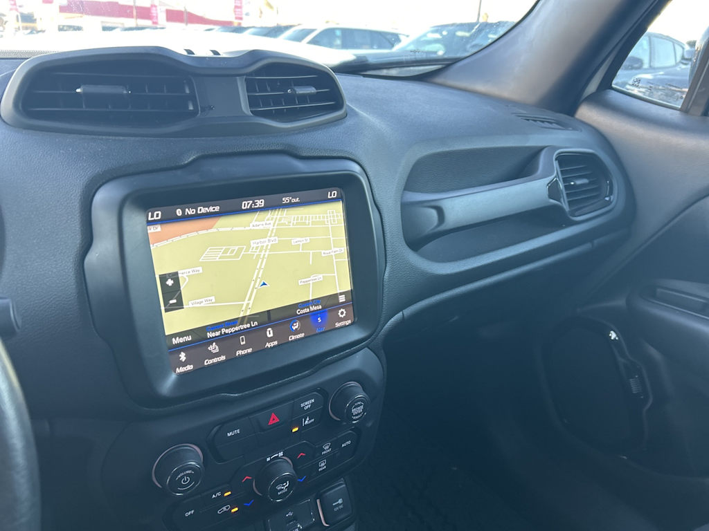 Thumbnail: 2022 Jeep Renegade - 39