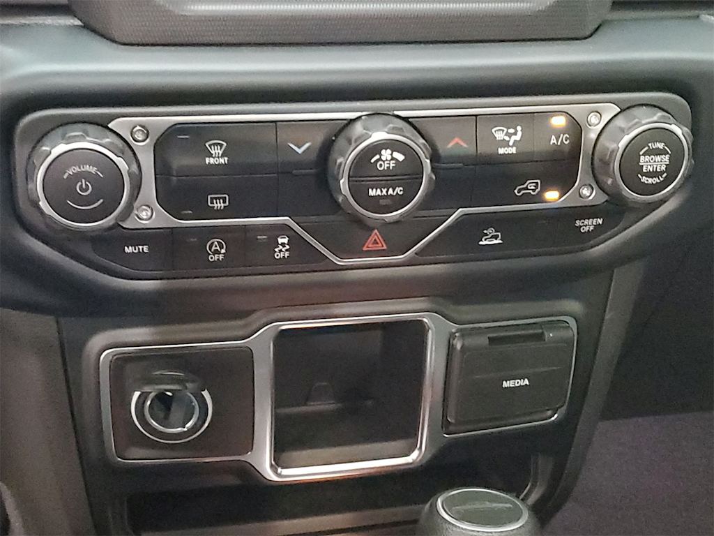 Thumbnail: 2023 Jeep Gladiator - 26