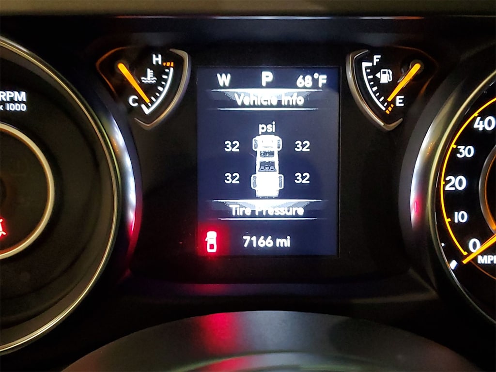 Thumbnail: 2023 Jeep Gladiator - 19