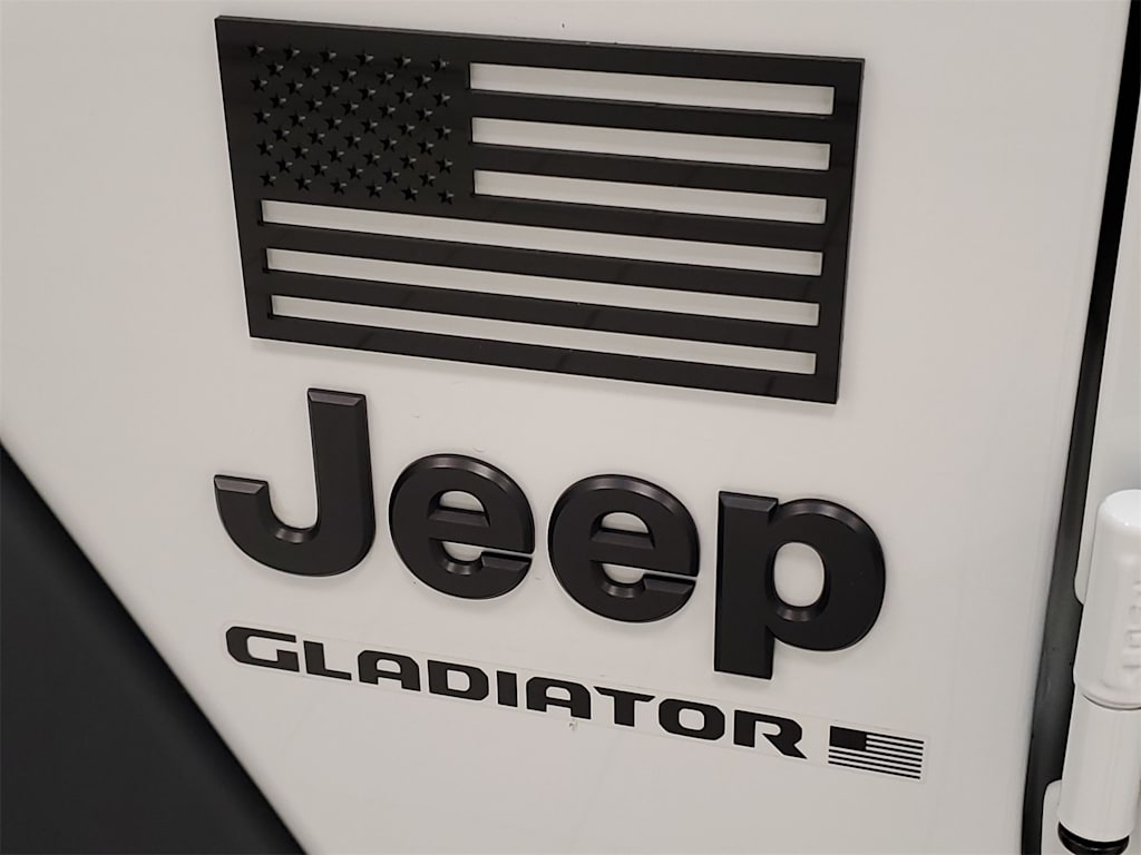 Thumbnail: 2023 Jeep Gladiator - 5