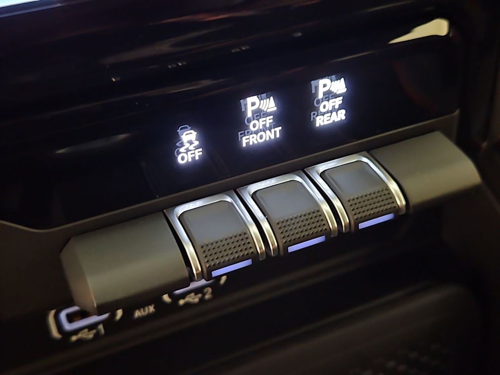 Thumbnail: 2026 RAM 1500 - 30