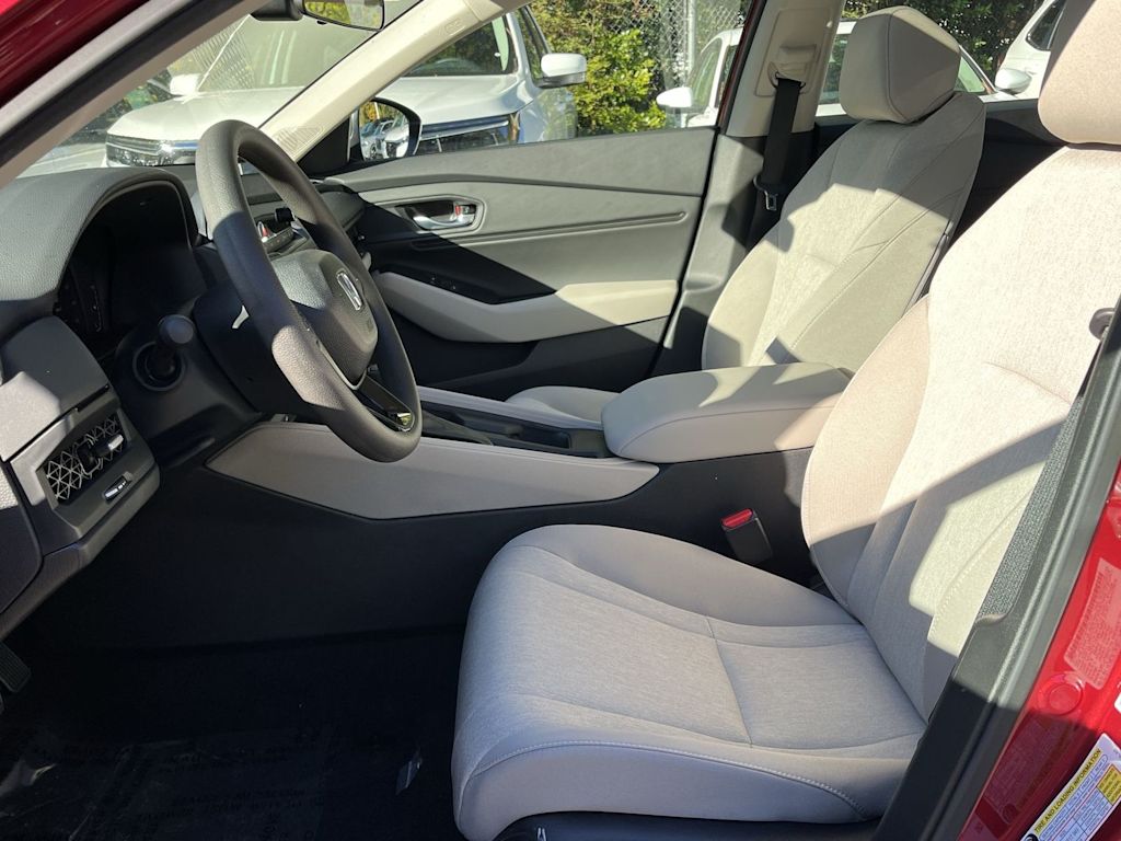 Thumbnail: 2025 Honda Accord - 9