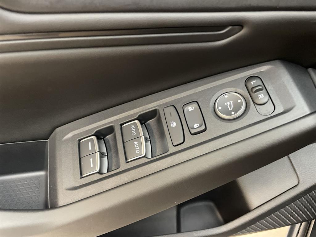 Thumbnail: 2025 Honda Accord - 25