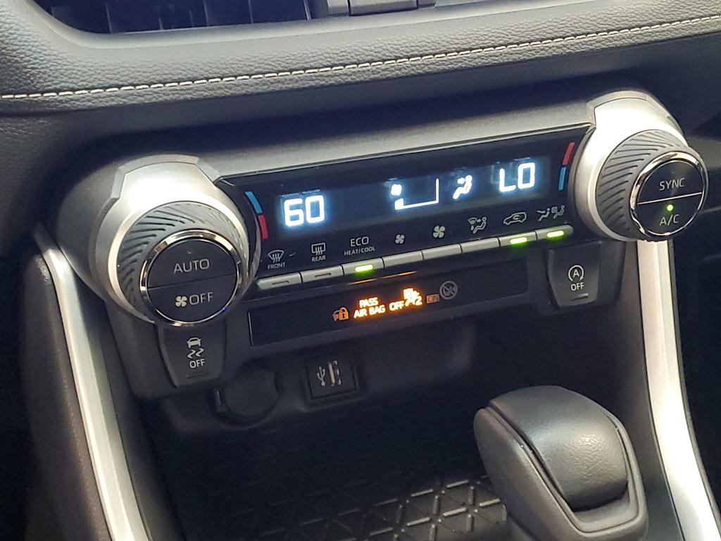 Thumbnail: 2024 Toyota RAV4 - 30