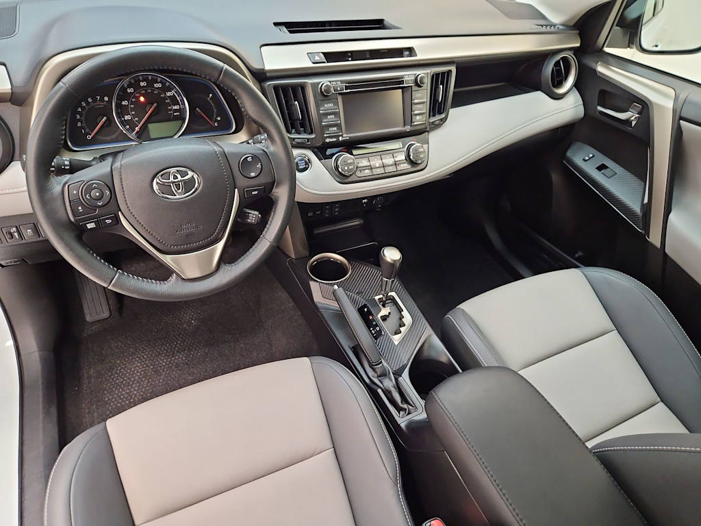 Thumbnail: 2015 Toyota RAV4 - 6