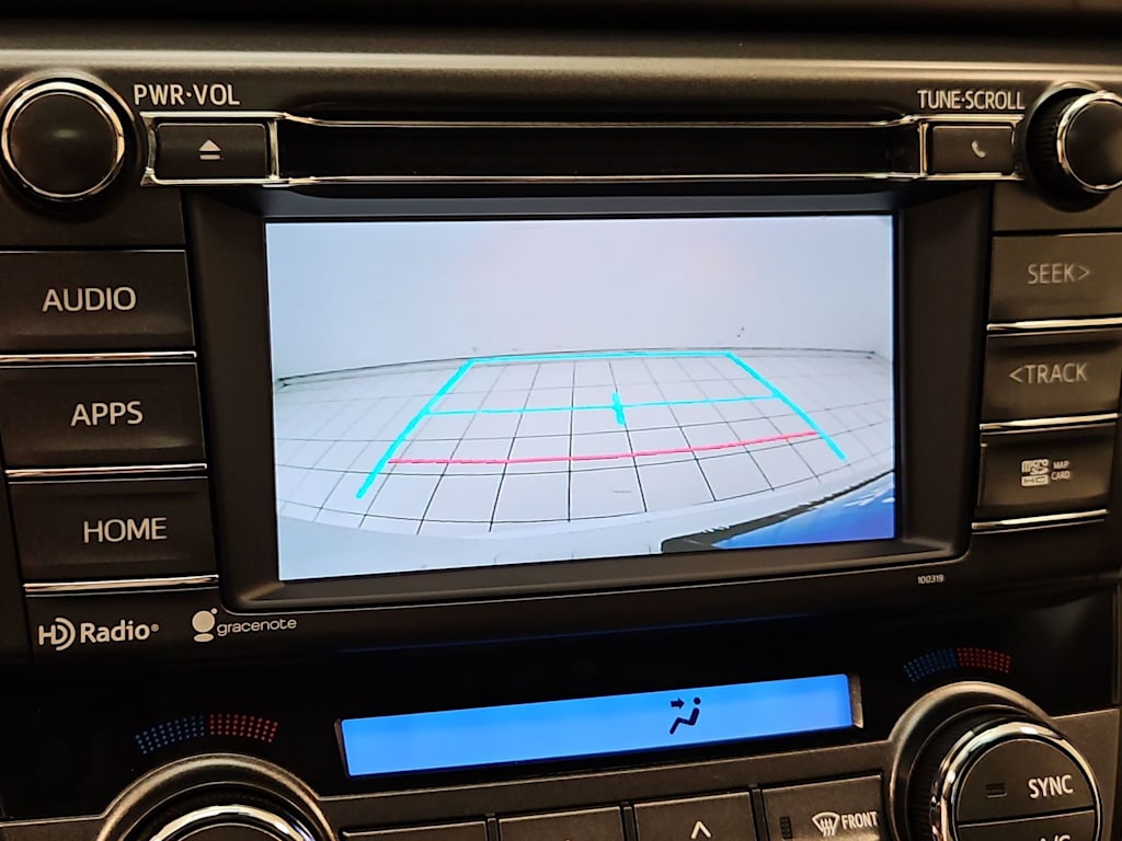 Thumbnail: 2015 Toyota RAV4 - 10