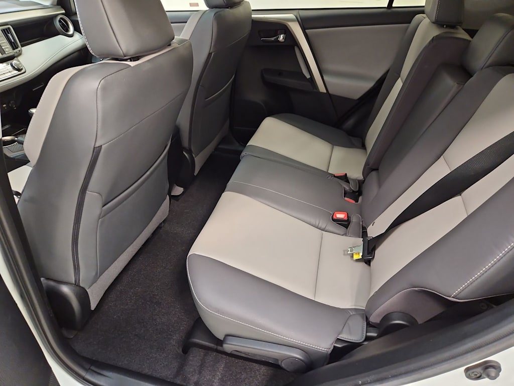 Thumbnail: 2015 Toyota RAV4 - 8