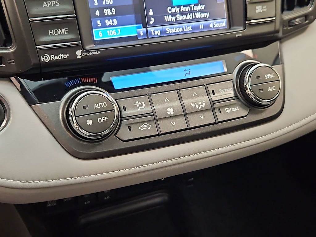 Thumbnail: 2015 Toyota RAV4 - 32