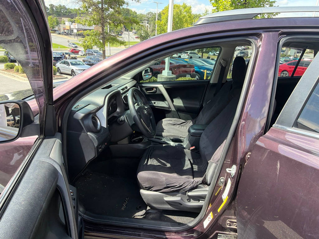 Thumbnail: 2018 Toyota RAV4 - 20