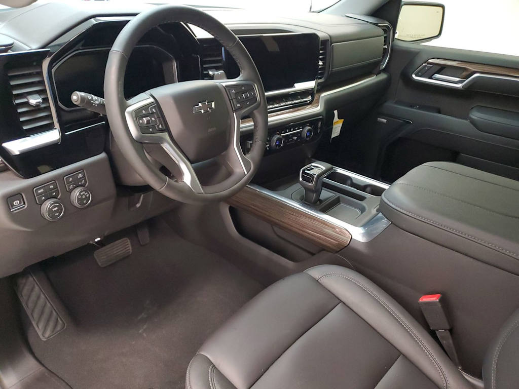 Thumbnail: 2026 Chevrolet Silverado 1500 - 2