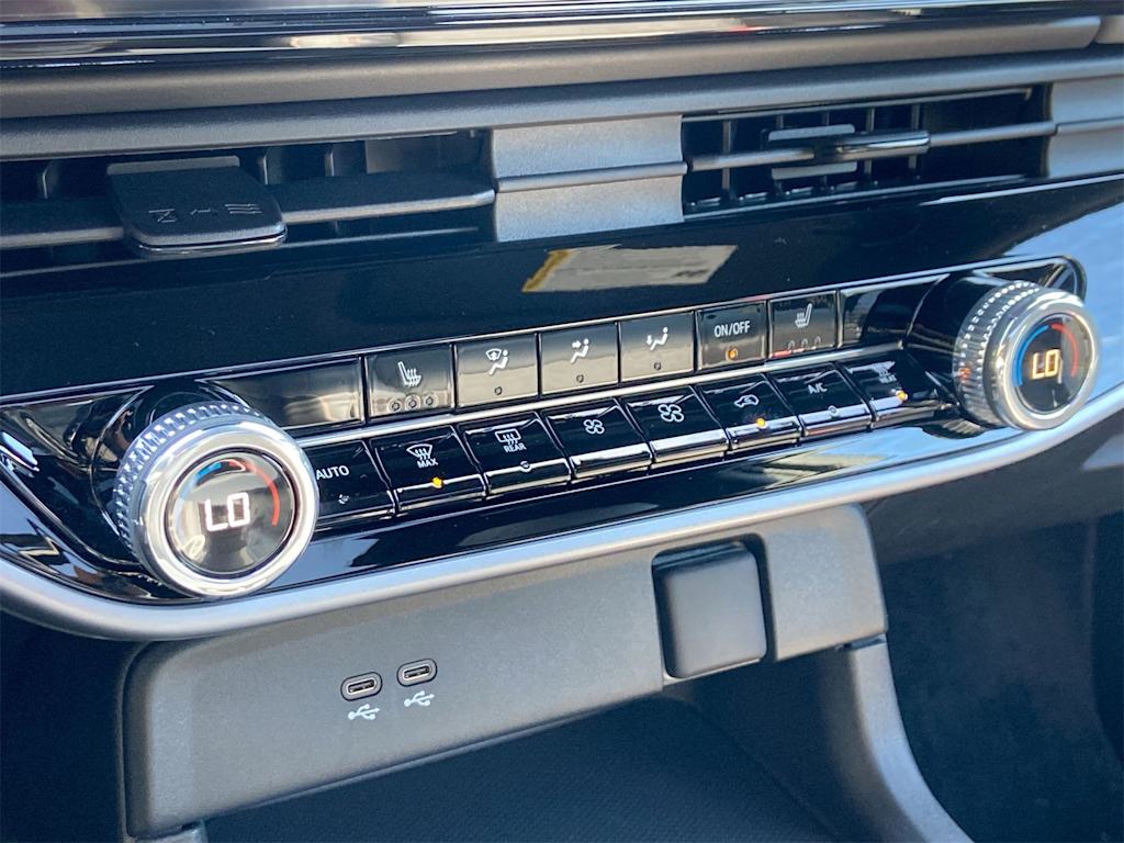 Thumbnail: 2025 Honda Prologue - 26