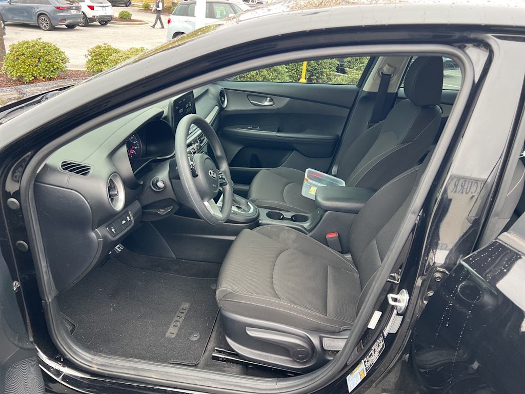 Thumbnail: 2019 Kia Forte - 8