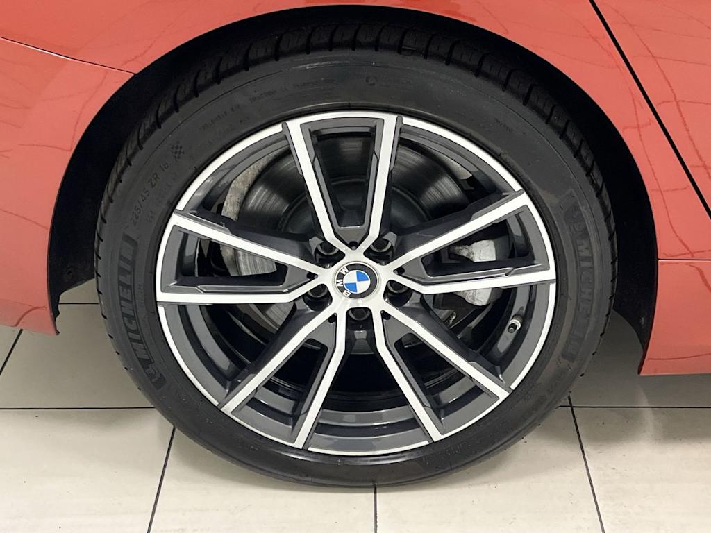 Thumbnail: 2021 BMW 3 Series - 6