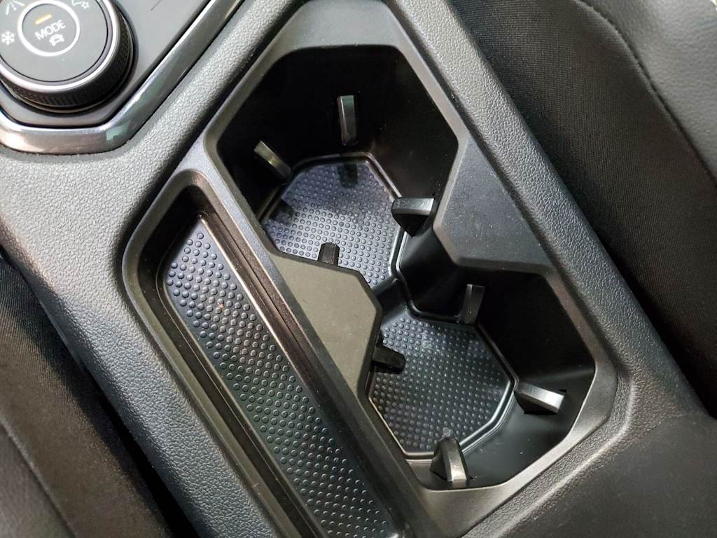 Thumbnail: 2022 Volkswagen Tiguan - 18