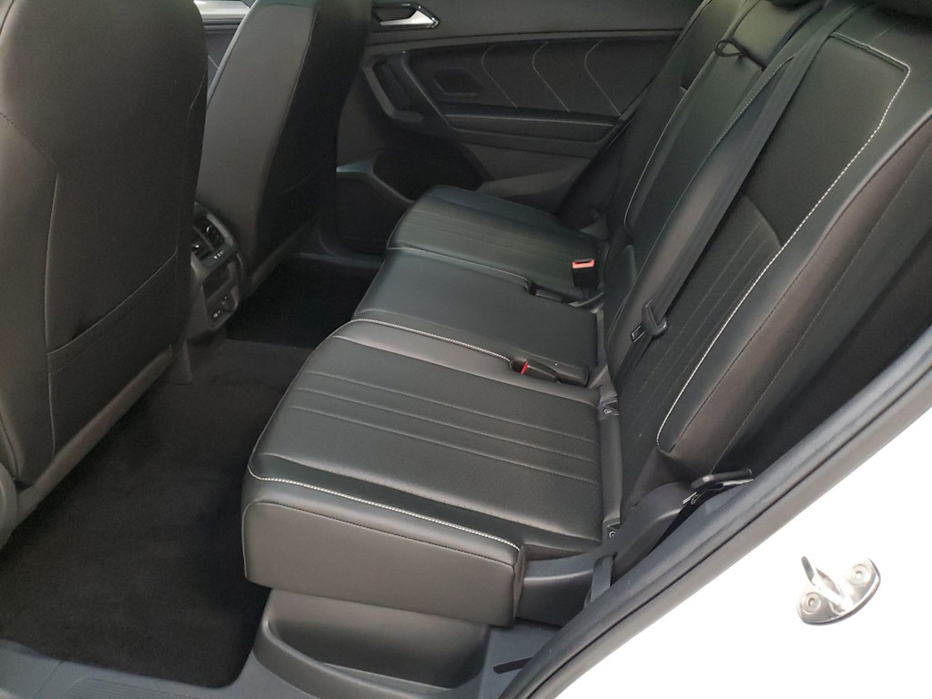 Thumbnail: 2022 Volkswagen Tiguan - 9