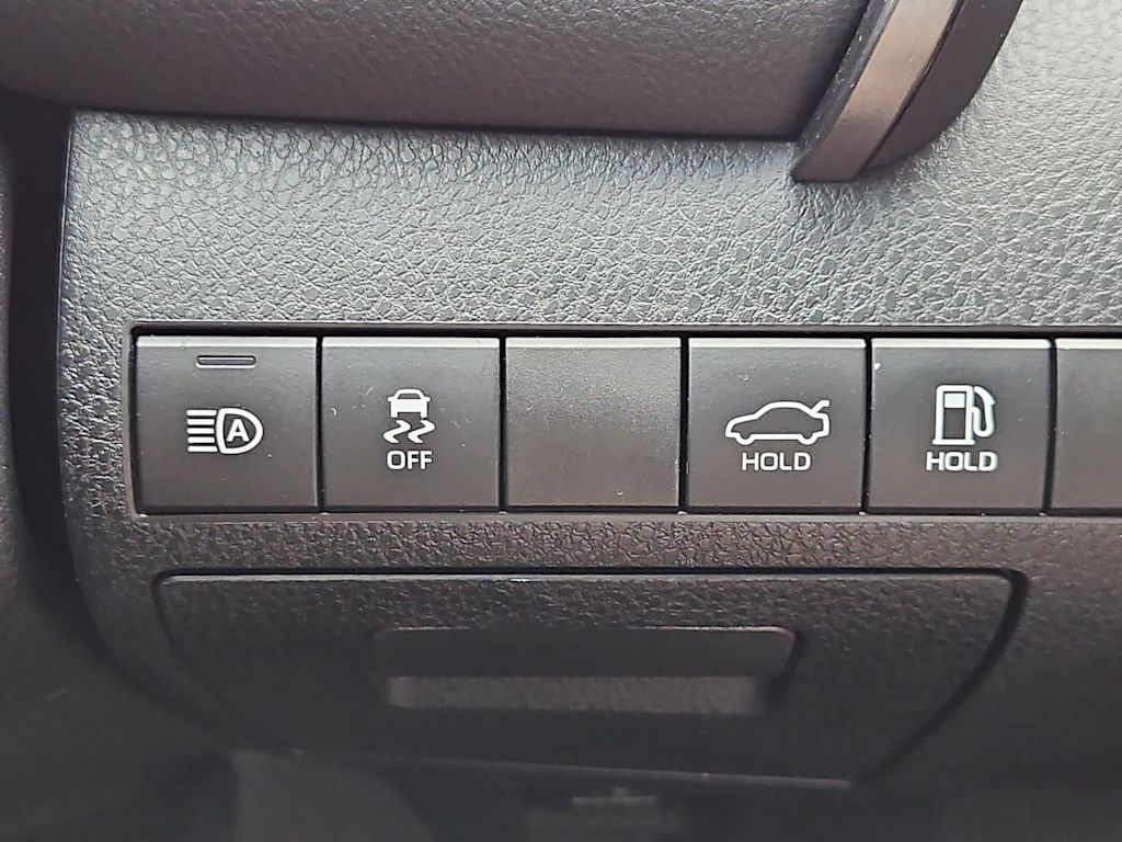Thumbnail: 2019 Toyota Camry - 32