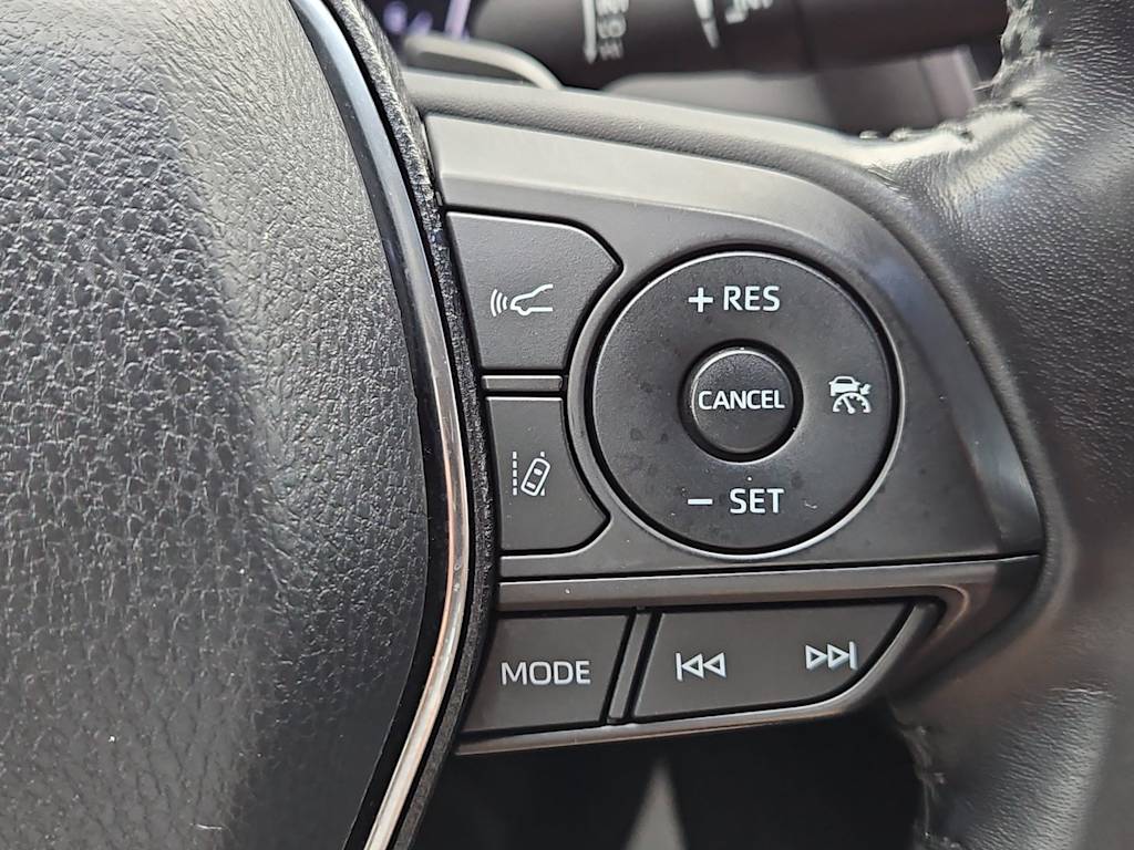 Thumbnail: 2019 Toyota Camry - 21