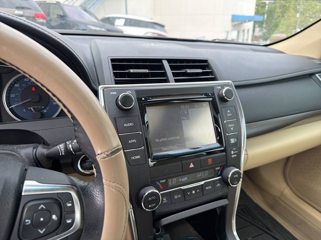 Thumbnail: 2015 Toyota Camry - 8