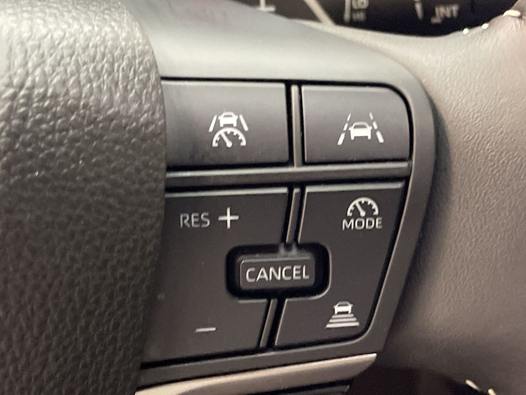 Thumbnail: 2025 Toyota Camry - 31