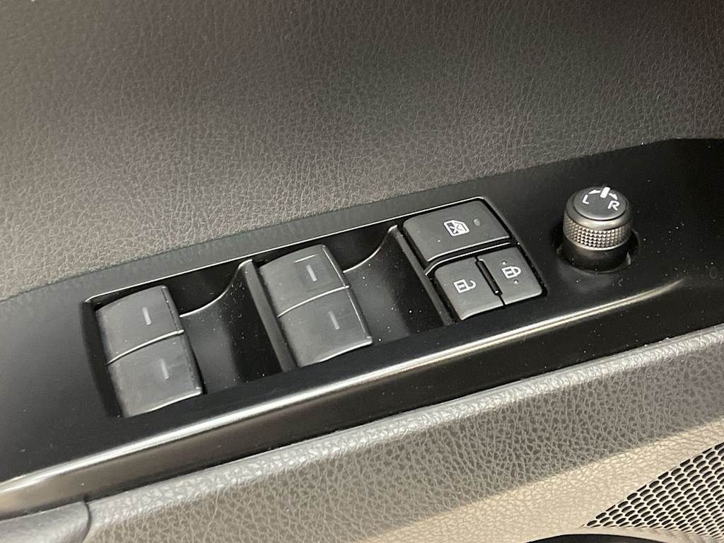 Thumbnail: 2025 Toyota Camry - 23