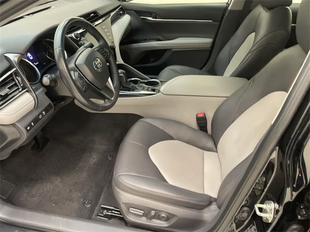 2020 Toyota Camry XLE 8