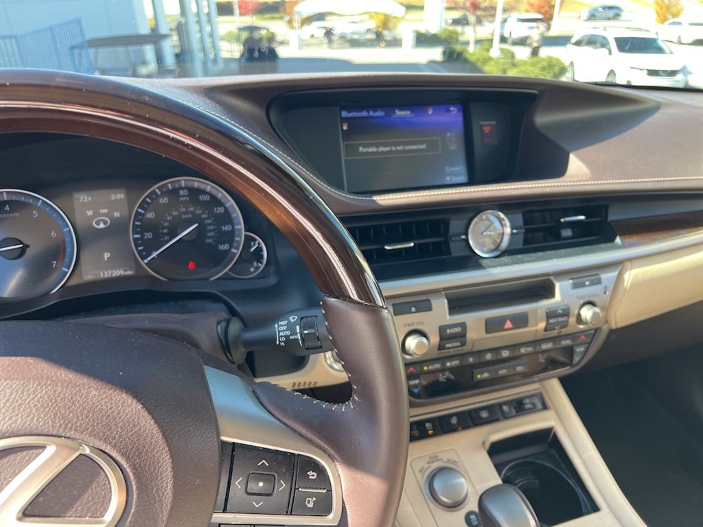 Thumbnail: 2017 Lexus ES - 8