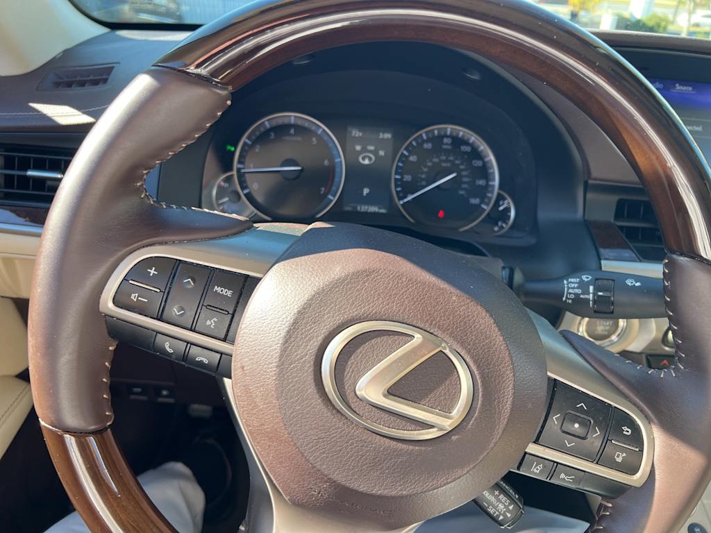 Thumbnail: 2017 Lexus ES - 21