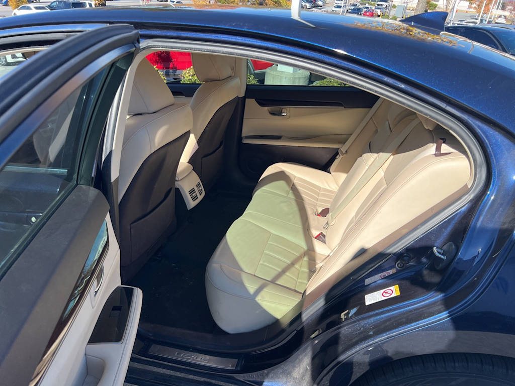 Thumbnail: 2017 Lexus ES - 7