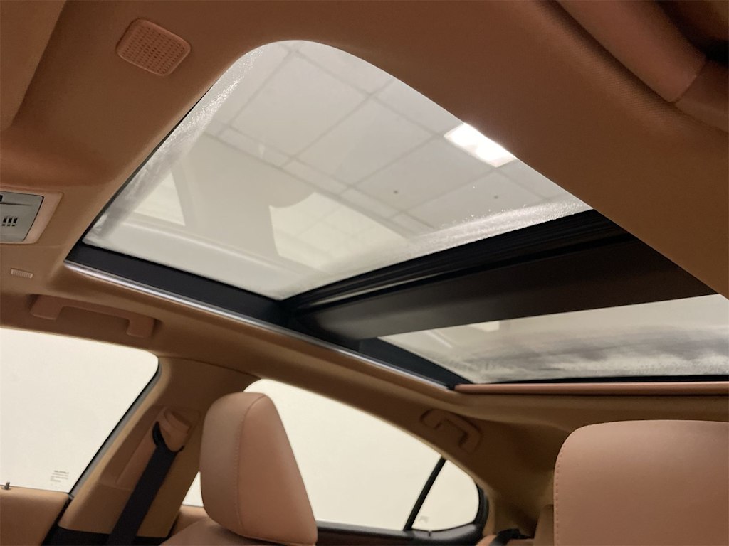 Thumbnail: 2025 Lexus ES - 13