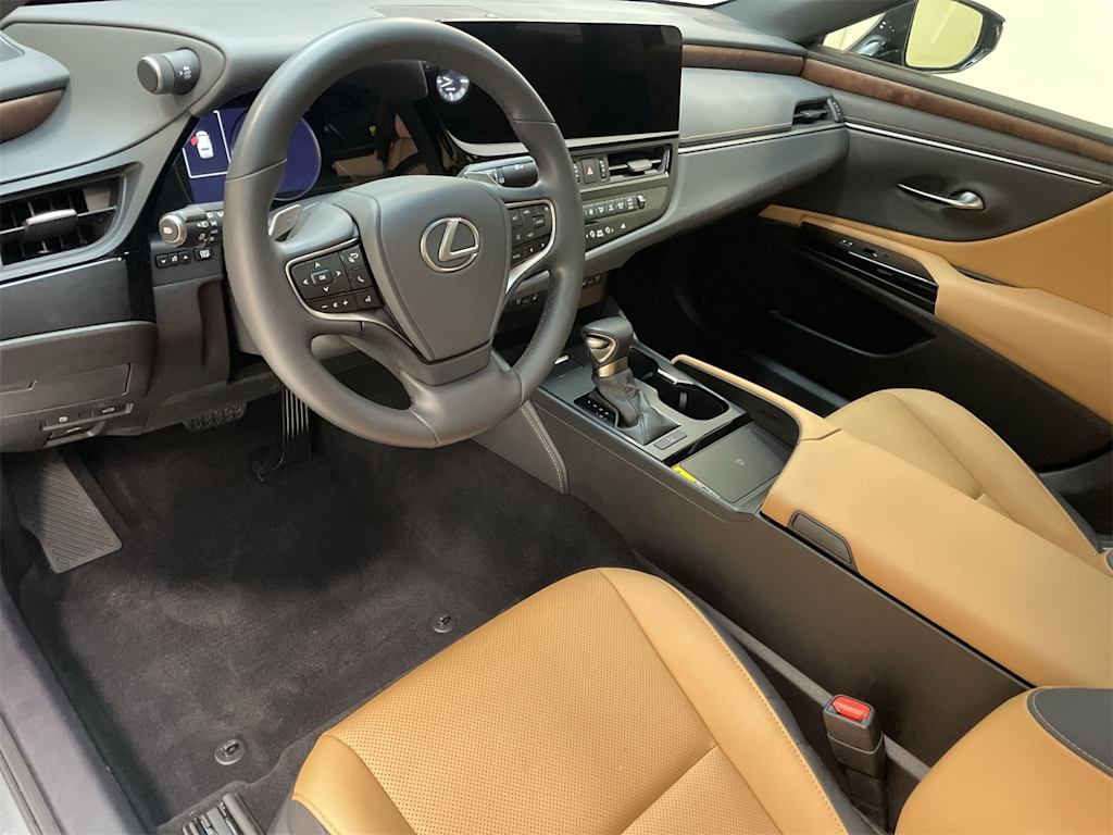 Thumbnail: 2025 Lexus ES - 2