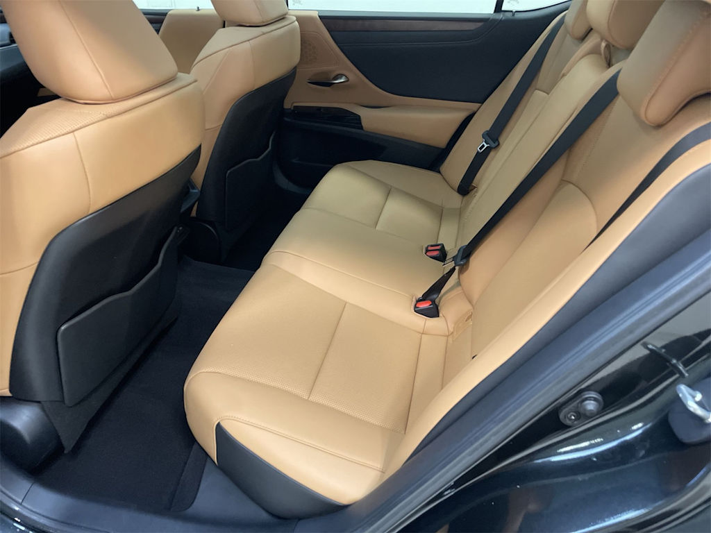 Thumbnail: 2025 Lexus ES - 9