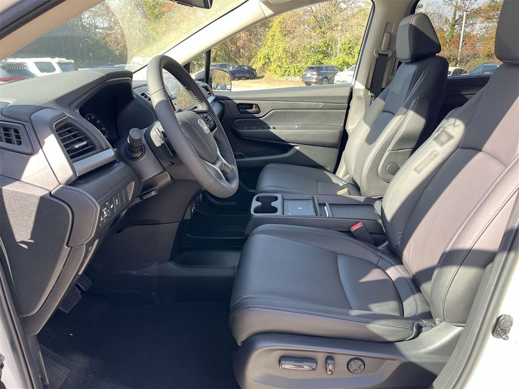 Thumbnail: 2026 Honda Odyssey - 9