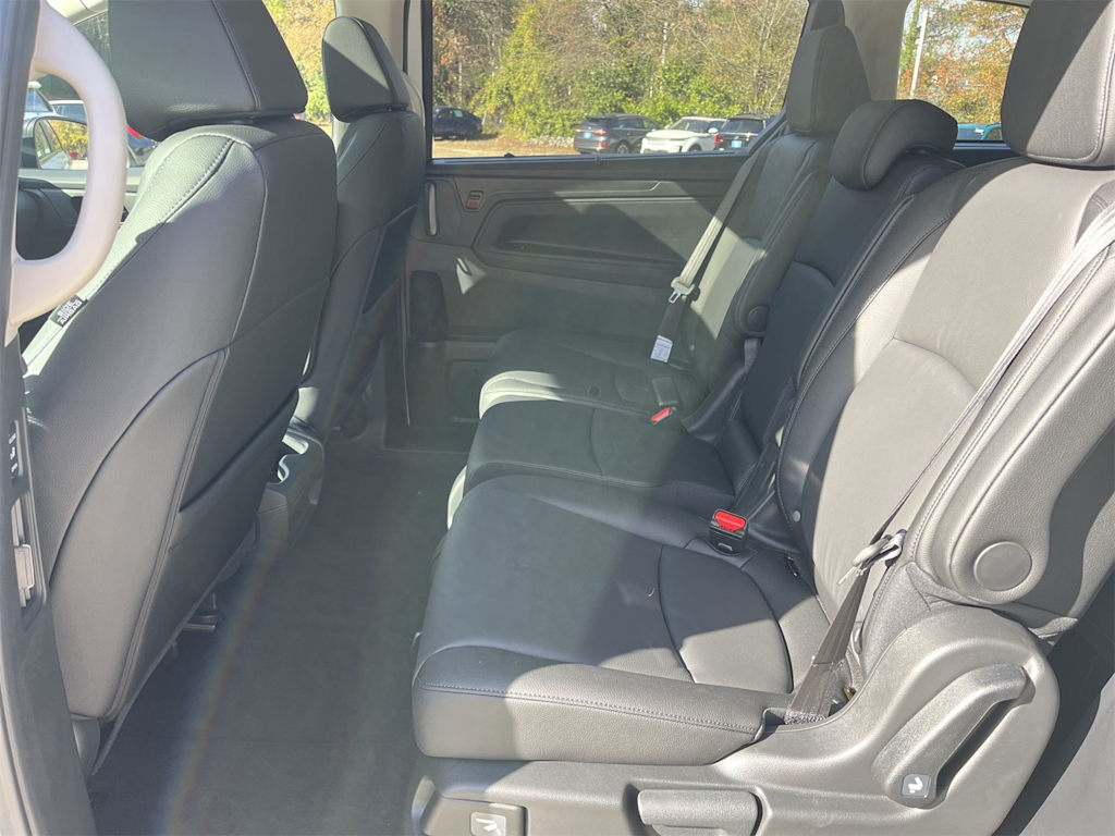 Thumbnail: 2026 Honda Odyssey - 10