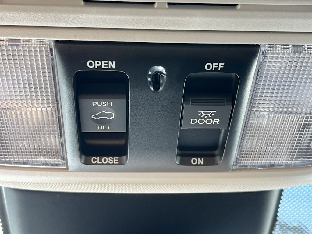 Thumbnail: 2026 Honda Odyssey - 25