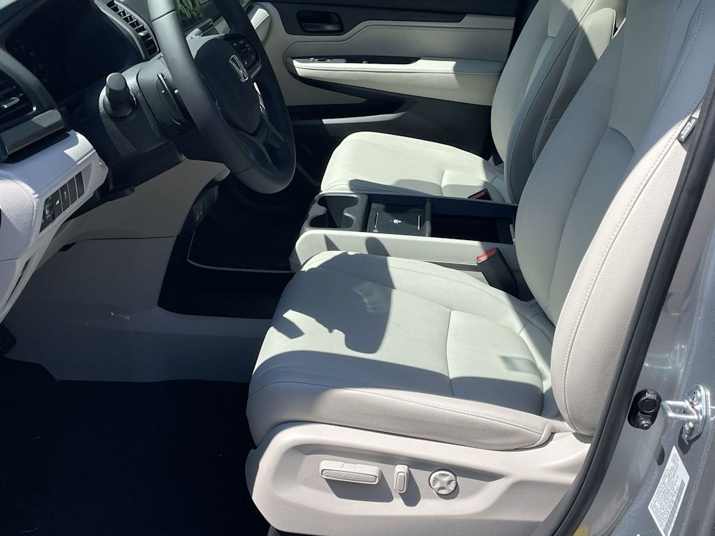 Thumbnail: 2026 Honda Odyssey - 9