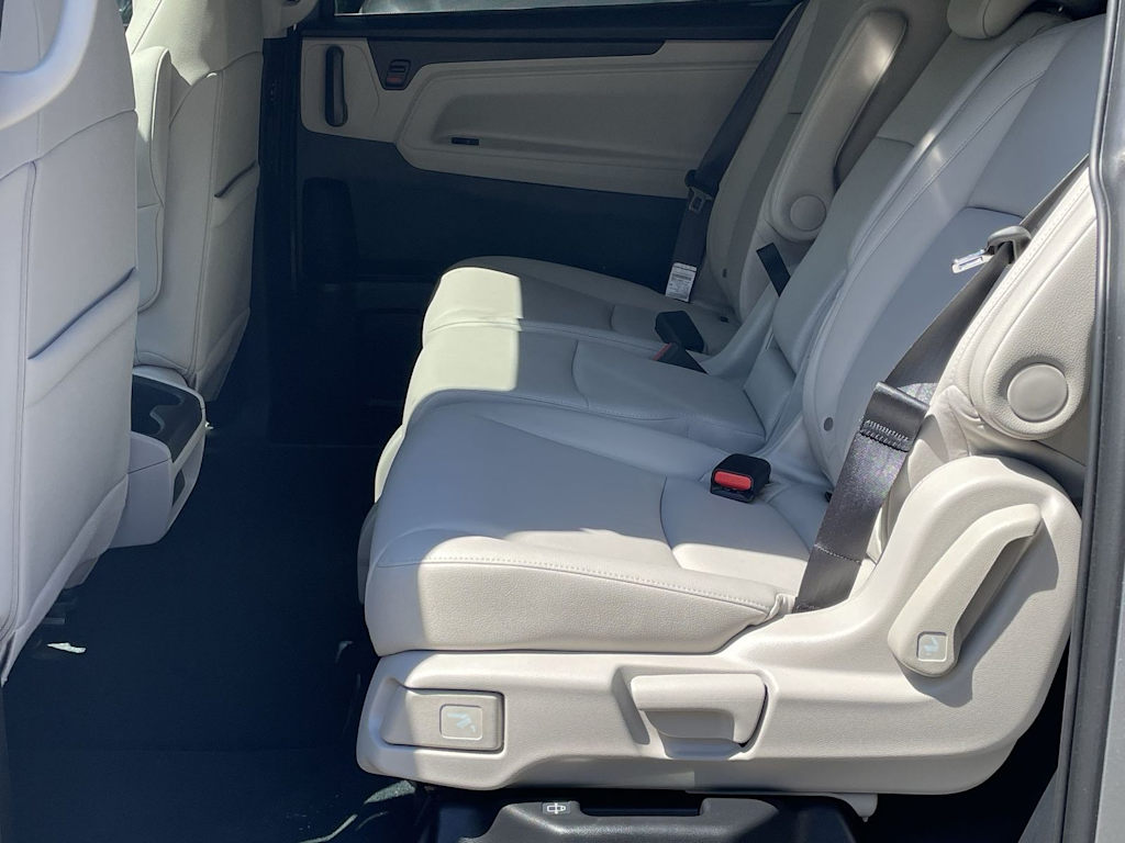 Thumbnail: 2026 Honda Odyssey - 10