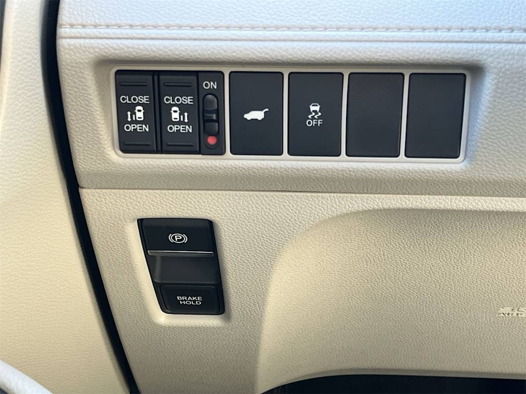 Thumbnail: 2025 Honda Odyssey - 24