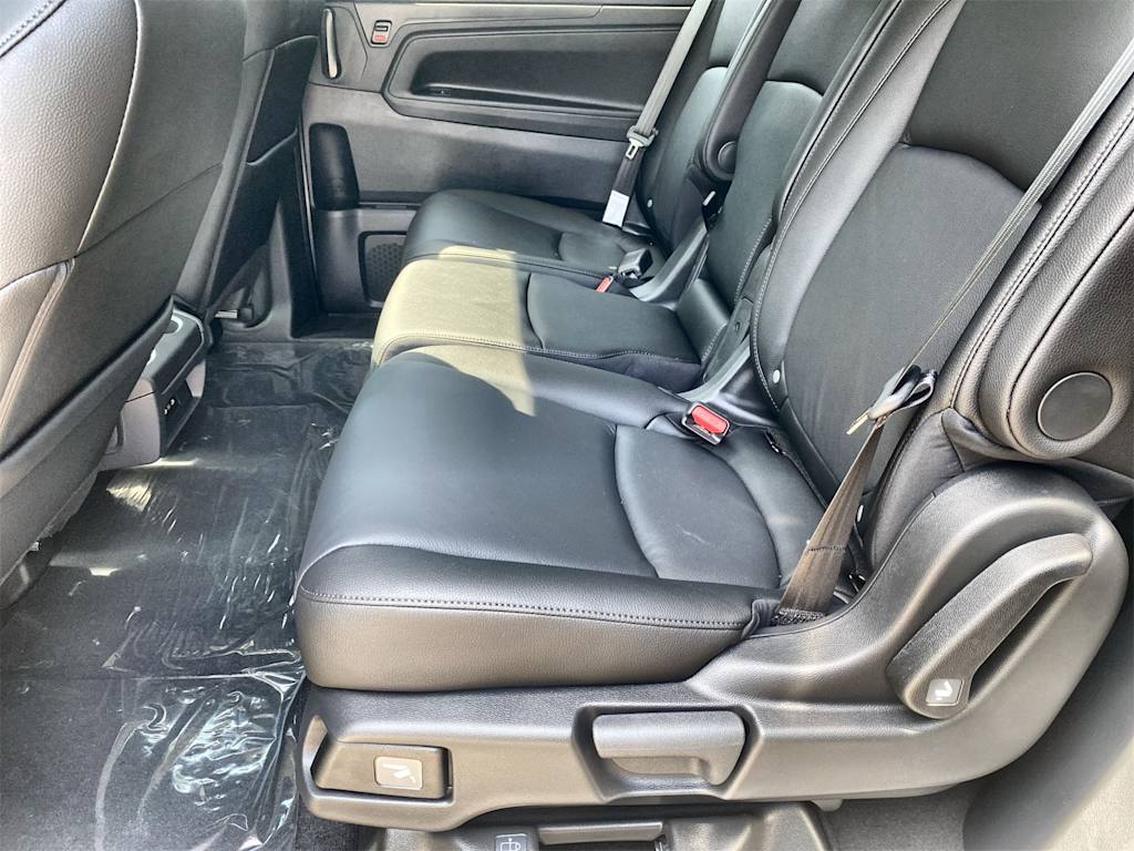 Thumbnail: 2026 Honda Odyssey - 10