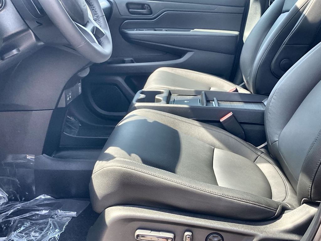 Thumbnail: 2026 Honda Odyssey - 9