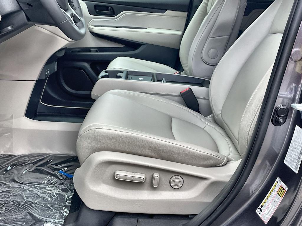 Thumbnail: 2026 Honda Odyssey - 16