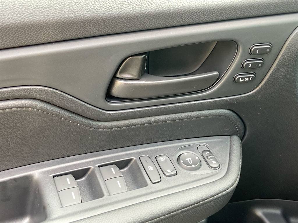 Thumbnail: 2025 Honda Odyssey - 28