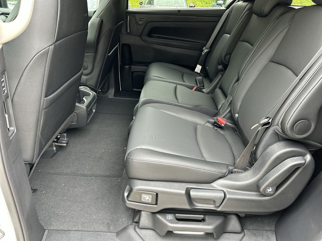 Thumbnail: 2026 Honda Odyssey - 10