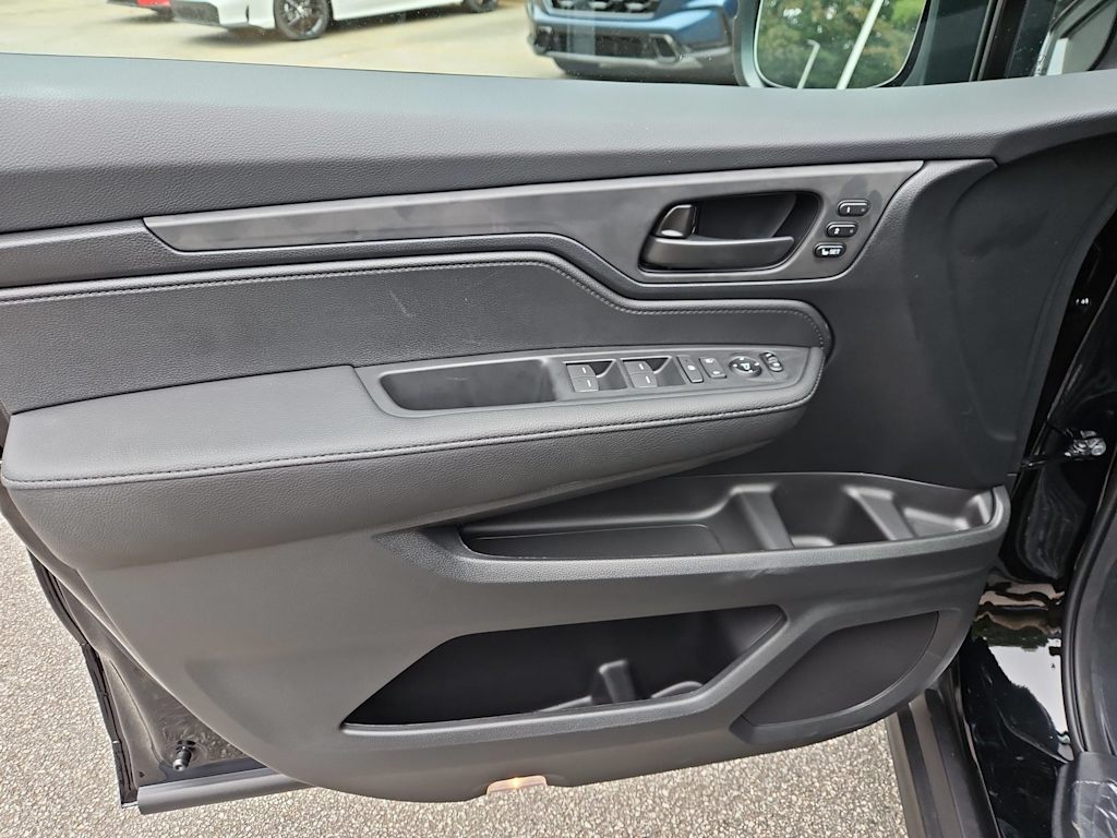 Thumbnail: 2027 Honda Odyssey - 25