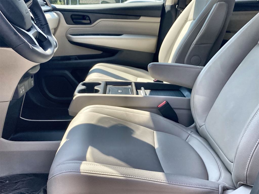 Thumbnail: 2026 Honda Odyssey - 9