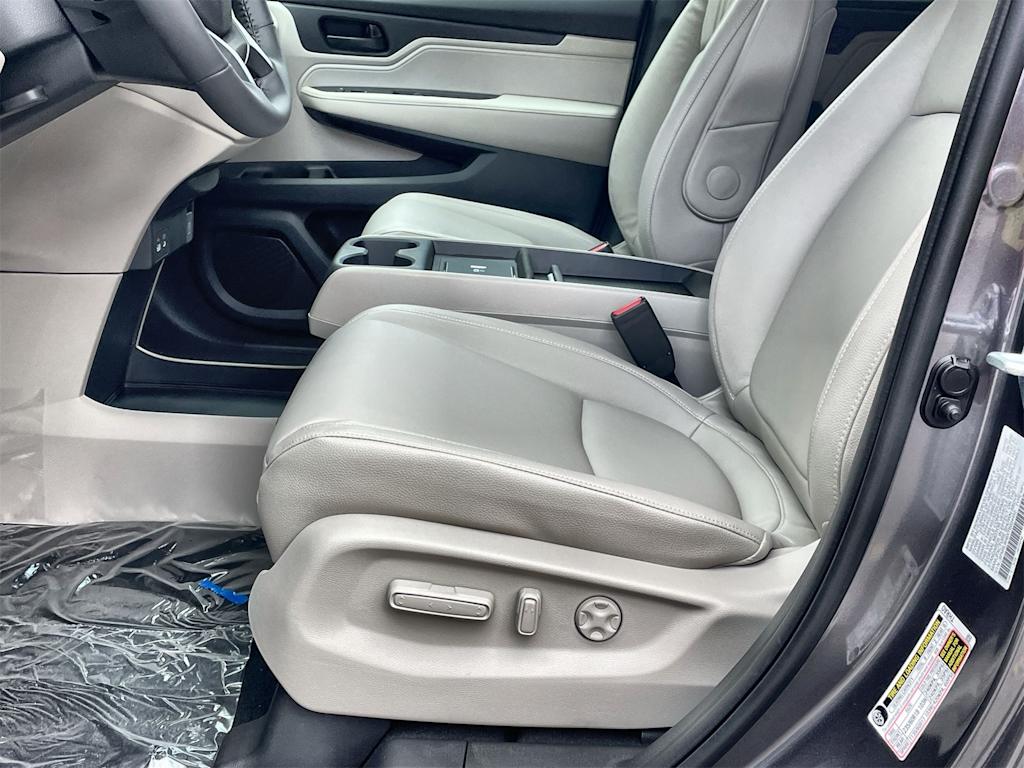 Thumbnail: 2026 Honda Odyssey - 16