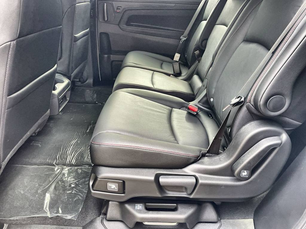 Thumbnail: 2026 Honda Odyssey - 10