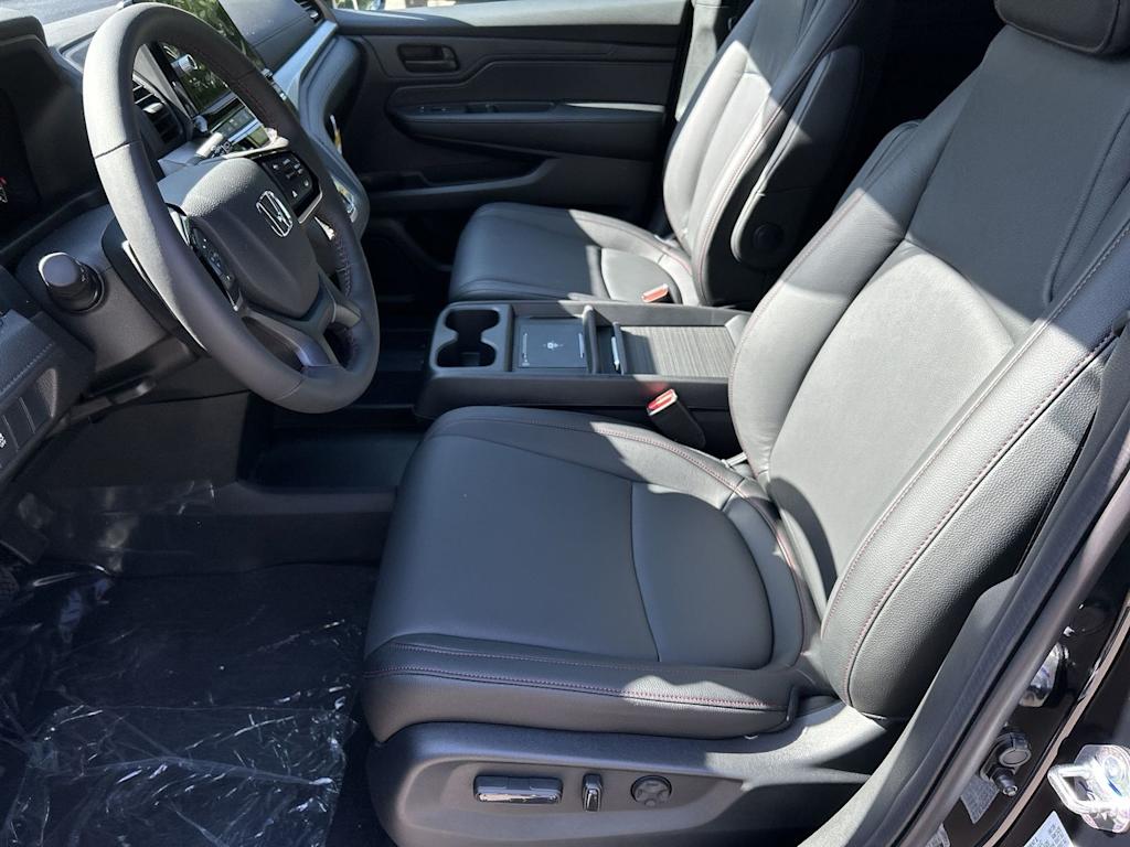 Thumbnail: 2026 Honda Odyssey - 9